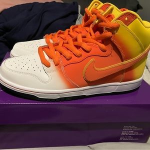 ike SB dunks sz 9.5 brand new color orange yellow black white